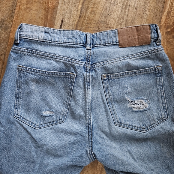 BoyFriend Low-waist Ripped Denim Jeans - Picture 6 of 10